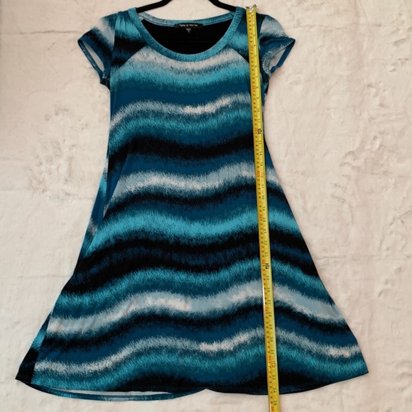🌺2 for $23 🌺 Karen Kane T-shirt Dress in Aquas and Blues - Picture 9 of 10